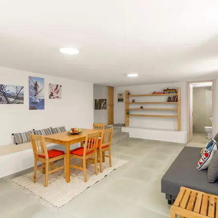 Lefkes View فيلة *