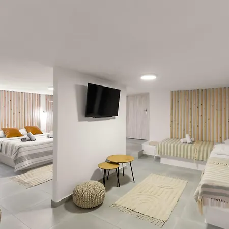 Lefkes View וילה